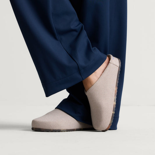 hover | Model wearing The Casual Clog in Dove.
