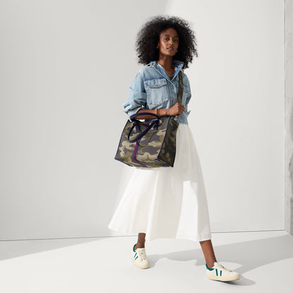 model | Overlay:: Shown with The Crossbody Strap (sold separately). | Alt:: Alternate view of a model wearing The RS02 Sneaker in Kelly.