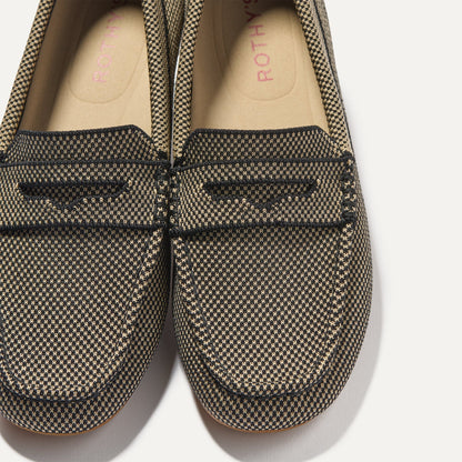 Close up of the toe and vamp of The Daily Driver in Classic Micro Check.