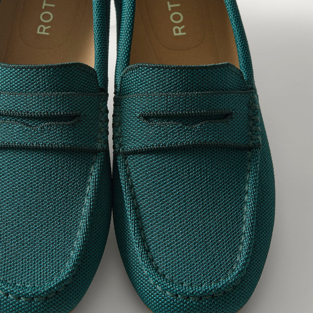 macro | Close up of the toe and vamp of The Daily Driver in Deepwater.