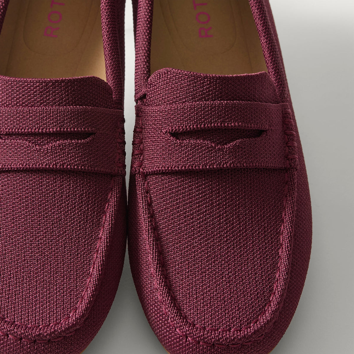macro | Close up of the toe and vamp of The Daily Driver in Fig.