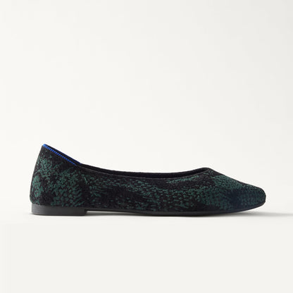 side | The Point III in ReVelvet Evergreen Python shown from the side.
