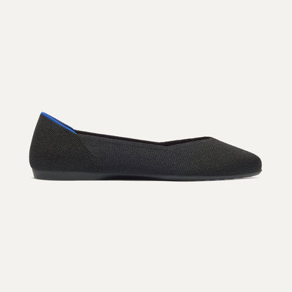 side | The Daily Flat in Black shown from the side.