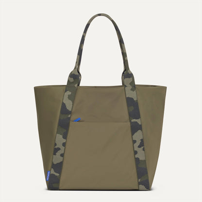 PLP |The Travel Tote in Forest shown from the front.