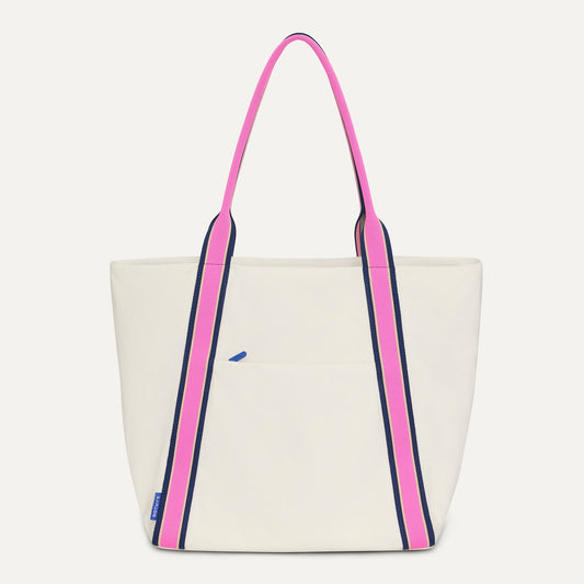 PDP |The Travel Tote in Optic shown from the front.