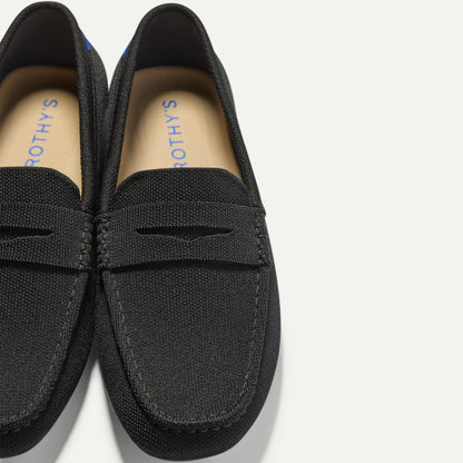 Close up of the toe and vamp of The Men's Daily Driver in Black.