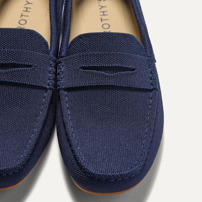 Close up of the toe and vamp of The Men's Daily Driver in Nautical Navy.